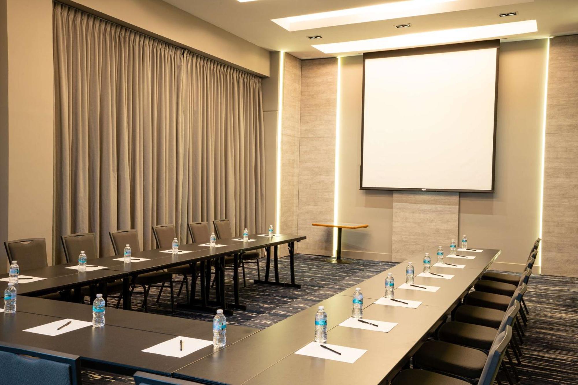 Hilton Garden Inn Mexico City Santa Fe Экстерьер фото