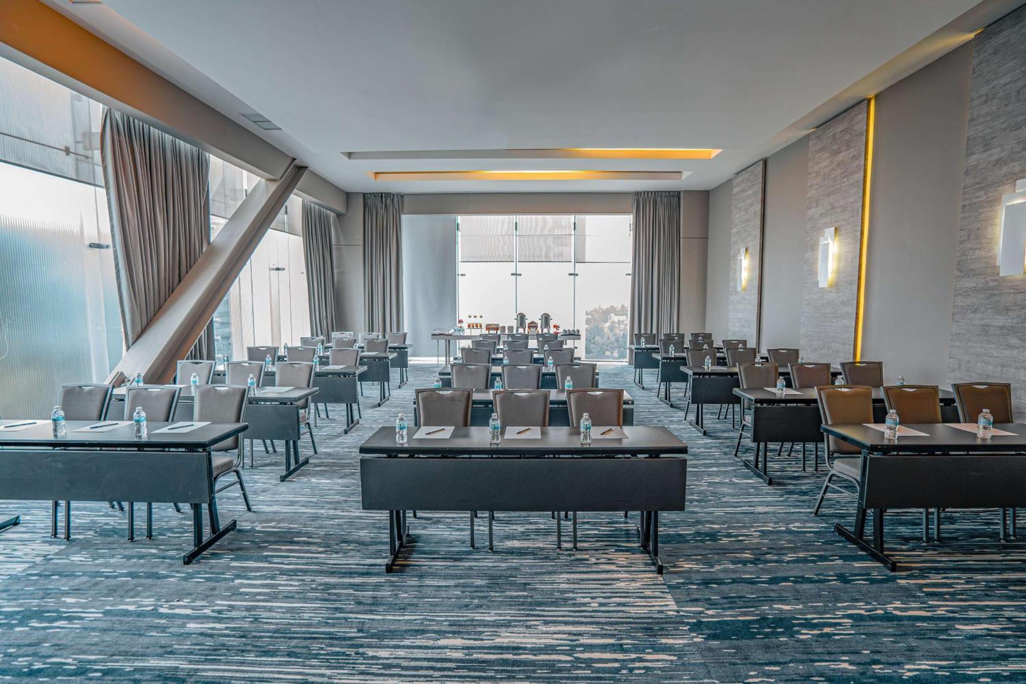 Hilton Garden Inn Mexico City Santa Fe Экстерьер фото